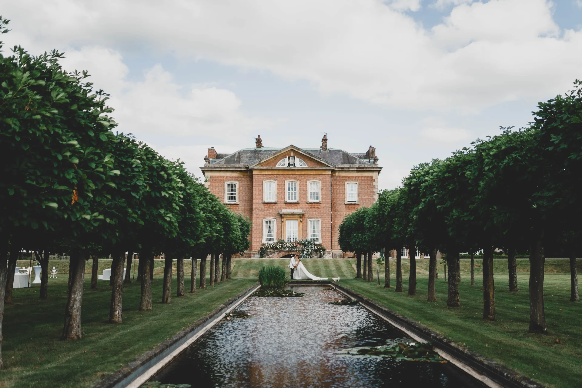 Whimsical English garden wedding 6