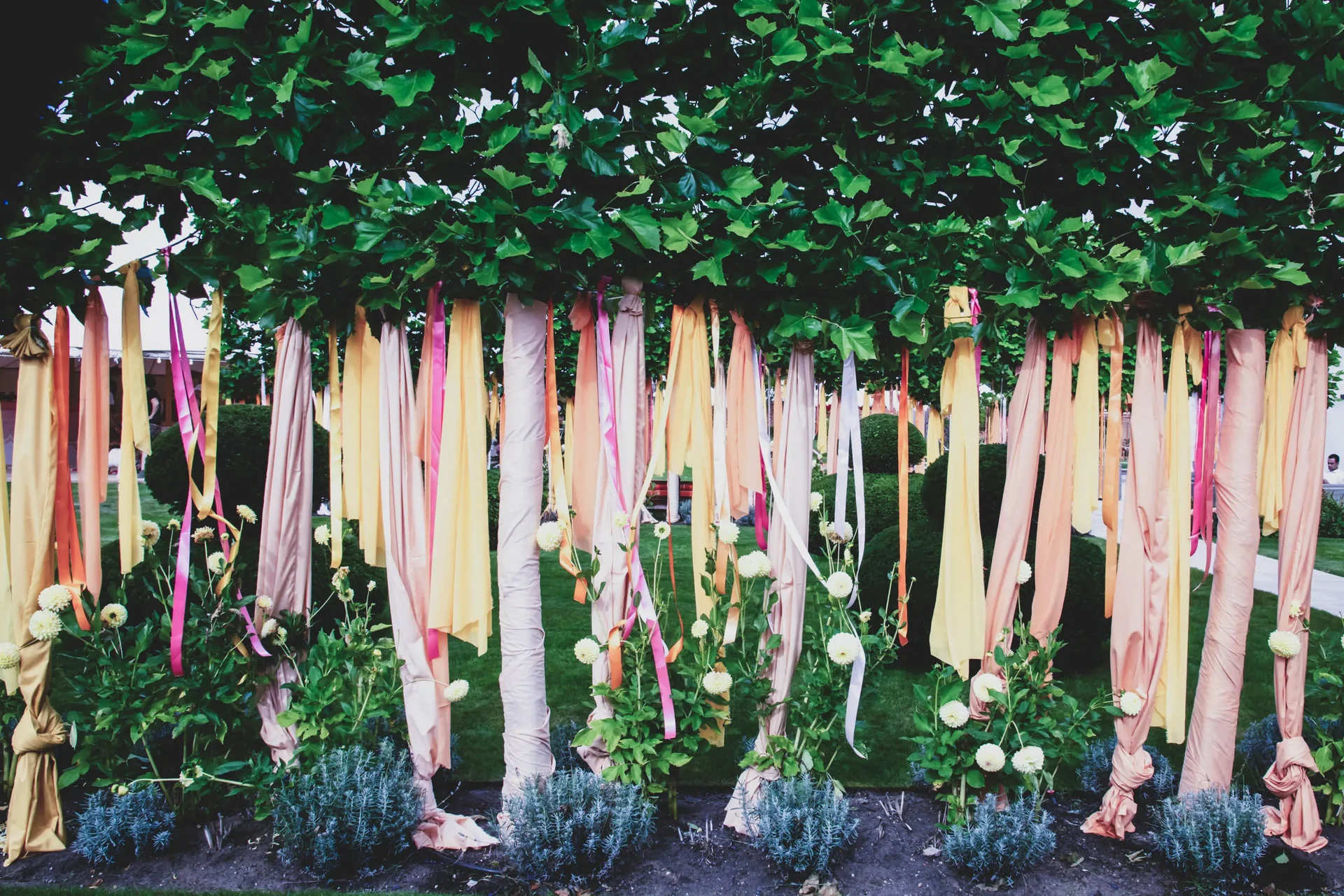 Wedding celebrations with Sarah Haywood Wedding Designs at a private home 2